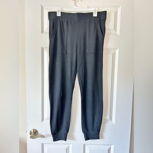 Lulu’s Black Knit Jogger Pants L